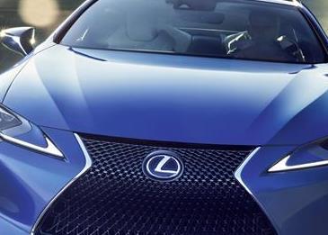 "لكزس إنترناشيونال" و"واينستين" تعلنان عن انضمام باتي جنكينز وأنطوان فوكوا إلى تايلور شيريدان